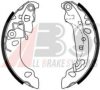 FORD 1473062 Brake Shoe Set